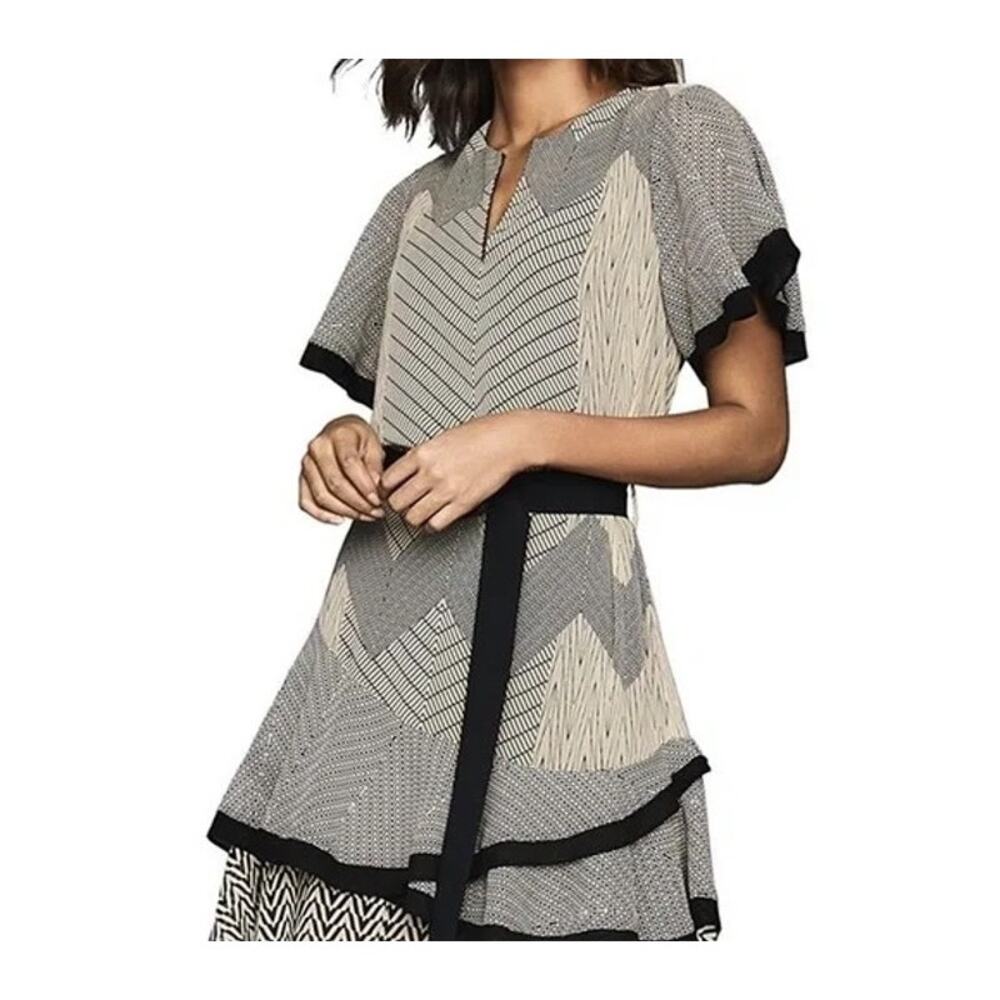 Reiss Hannah Black Cream Zigzag Striped Print Flutter Sleeve Mini Dress Size 4